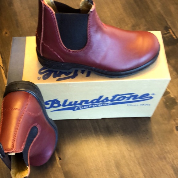 Blundstone Shoes - Ladies Blundstone chukka boot